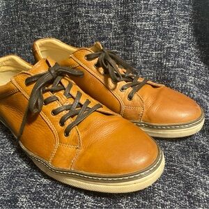 J&M MEN'S CASUAL SHOES SIZE 11 M BROWN LEATHER JOHNSTON & MURPHY GUC